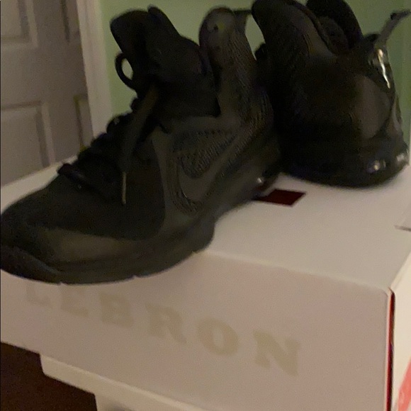 lebron 9 triple black